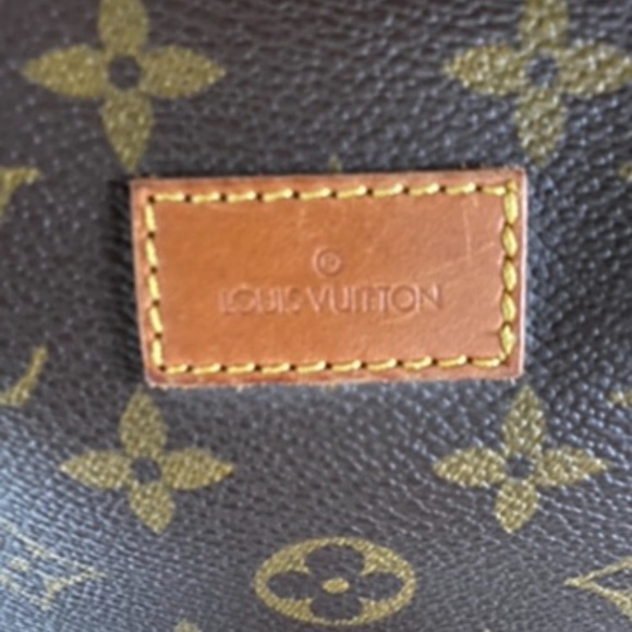 LOUIS VUITTON SAUMUR 35 Monogram Shoulder Bag W/COA - Picture 11 of 15